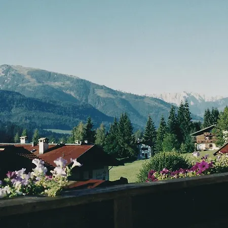 Am Hausberg ريت ام وينكل